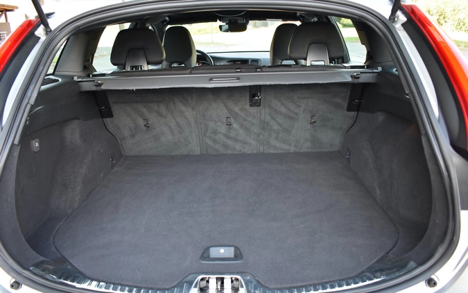 Volvo V60 cena 57900 przebieg: 162000, rok produkcji 2016 z Krzanowice małe 781